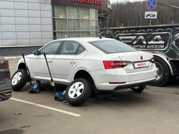 2018 Skoda Superb III, белый, 2700000 рублей - вид 22
