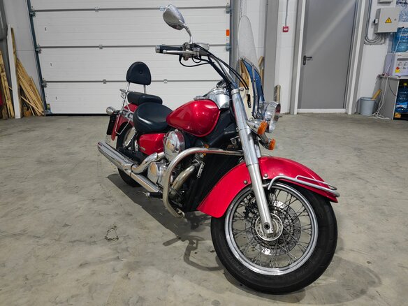 2005 Honda Shadow 750, красный, 425000 рублей