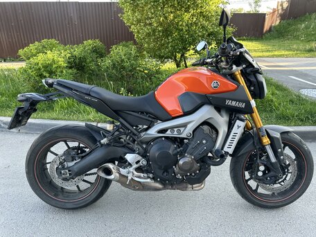 2014 Yamaha MT-09 (FZ-09), оранжевый, 635000 рублей, вид 2