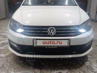 2017 Volkswagen Polo V Рестайлинг, белый, 950000 рублей, вид 2
