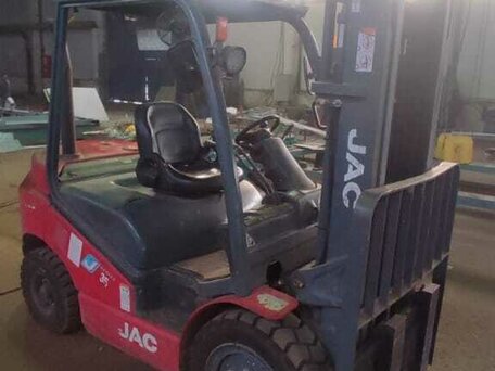 2020 JAC CPQD35, красный, 1800000 рублей, вид 4
