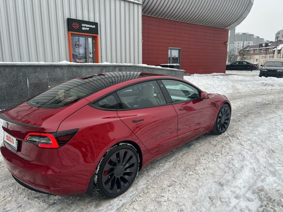 2021 Tesla Model 3 Performance I, красный, 3750000 рублей - вид 3