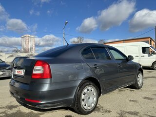 2012 Skoda Octavia II (A5) Рестайлинг, серый, 690000 рублей, вид 2