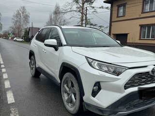2020 Toyota RAV4 V (XA50), белый, 3285000 рублей, вид 2