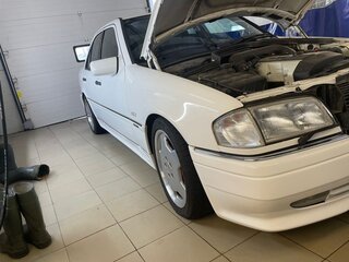 1993 Mercedes-Benz C-Класс AMG 36 AMG I (W202), белый, 2000000 рублей, вид 4