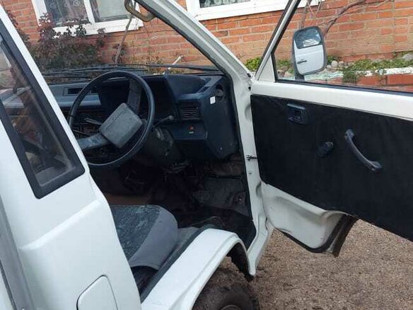 1989 Toyota TownAce, белый, 650000 рублей - вид 2