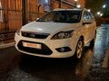2010 Ford Focus II Рестайлинг, белый, 670000 рублей - вид 1