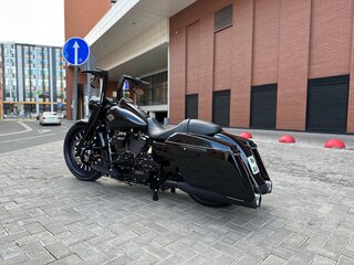 2021 Harley-Davidson Road King, чёрный, 4500000 рублей, вид 5