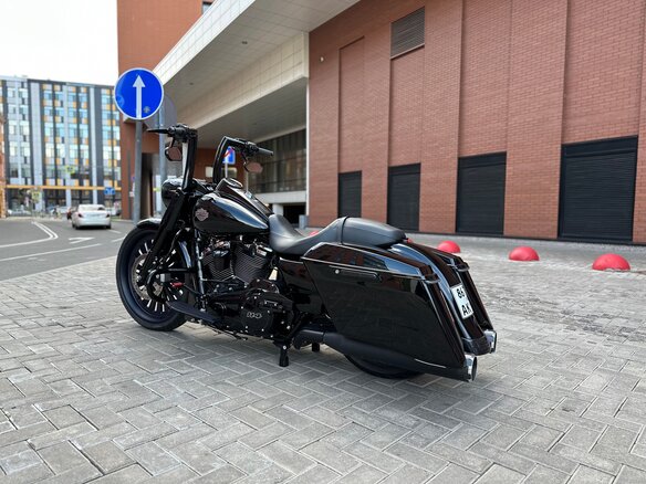 2021 Harley-Davidson Road King, чёрный, 4500000 рублей - вид 4