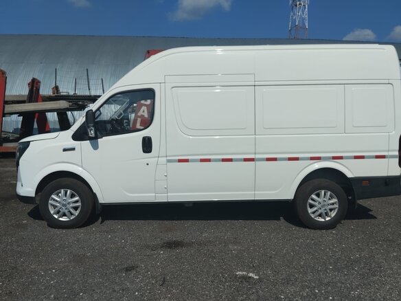 2023 Dongfeng K33, белый, 3100000 рублей - вид 2