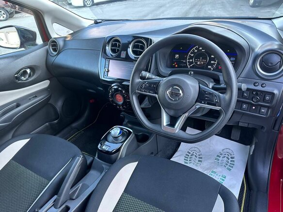 2019 Nissan Note e-Power II Рестайлинг, красный, 1380000 рублей - вид 16