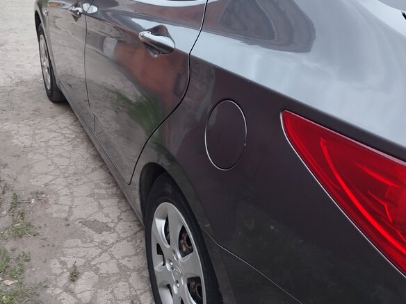 2012 Hyundai Solaris I, серый, 900000 рублей - вид 2