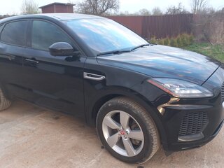 2019 Jaguar E-Pace I, чёрный, 3287000 рублей, вид 4