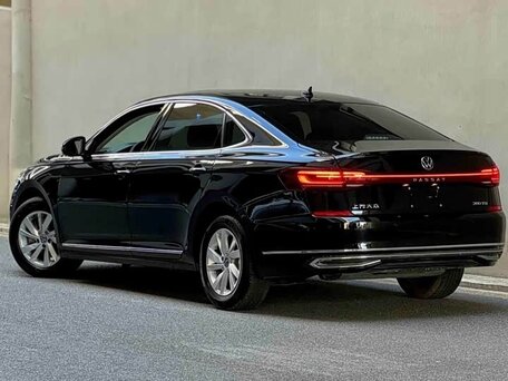 2023 Volkswagen Passat B8 Рестайлинг, чёрный, 2100000 рублей, вид 3