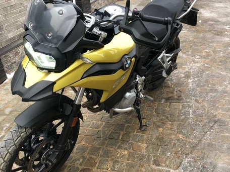 2018 BMW F 750 GS, золотистый, 850000 рублей, вид 2