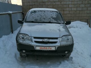 2011 Chevrolet Niva I Рестайлинг, серебристый, 499000 рублей, вид 1
