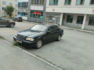 1997 Mercedes-Benz C-Класс 200 I (W202) Рестайлинг, синий, 500000 рублей, вид 1