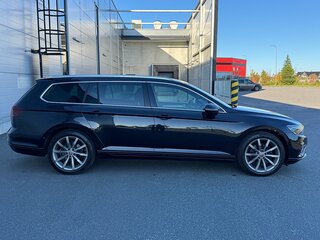 2022 Volkswagen Passat B8 Рестайлинг, чёрный, 2590000 рублей, вид 5