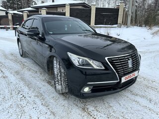 2015 Toyota Crown XIV (S210), чёрный, 2499999 рублей, вид 3