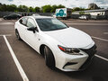 2016 Lexus ES 250 VI Рестайлинг, белый, 3100000 рублей - вид 2