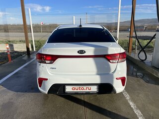 2017 Kia Rio IV, белый, 1100000 рублей, вид 5