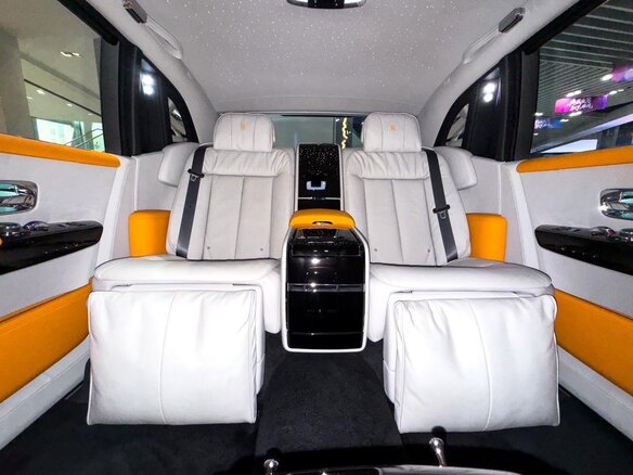 2023 Rolls-Royce Phantom Extended VIII Рестайлинг (Series II), чёрный, 47800000 рублей - вид 29