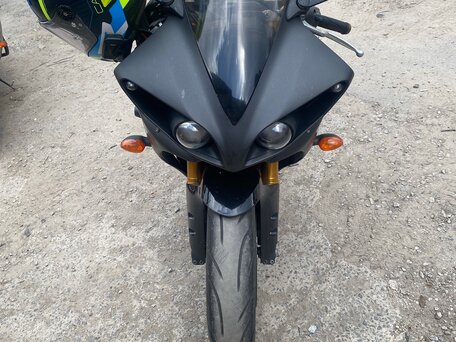2010 Yamaha YZF-R1, чёрный, 900000 рублей, вид 3