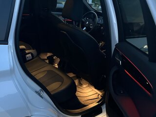 2019 BMW X1 20i xDrive II (F48) Рестайлинг, белый, 3600000 рублей, вид 2