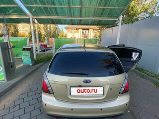 2010 Kia Rio II Рестайлинг, бежевый, 550000 рублей, вид 5