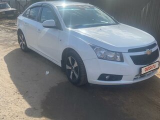 2010 Chevrolet Cruze I, белый, 750000 рублей, вид 2