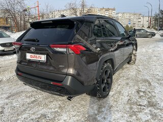 2021 Toyota RAV4 V (XA50), серый, 4150000 рублей, вид 3