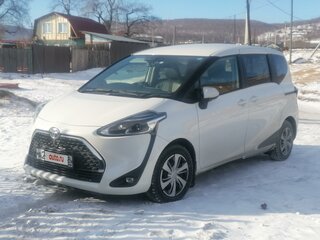 2018 Toyota Sienta II Рестайлинг, белый, 1600000 рублей, вид 2