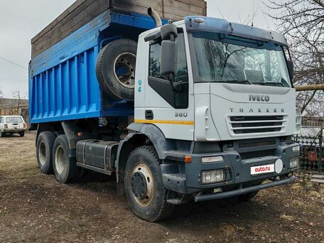 2007 Iveco Trakker, белый, 3050000 рублей, вид 2