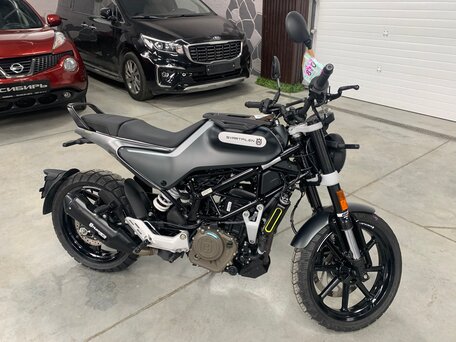2020 Husqvarna Svartpilen 401, чёрный, 435000 рублей, вид 1