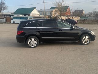 2007 Mercedes-Benz R-Класс 500 I Рестайлинг, чёрный, 1300000 рублей, вид 2