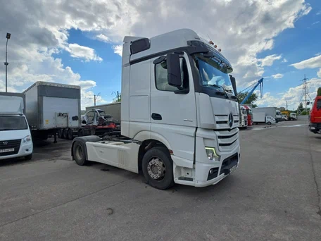 2021 Mercedes-Benz Actros, белый, 6712700 рублей, вид 2