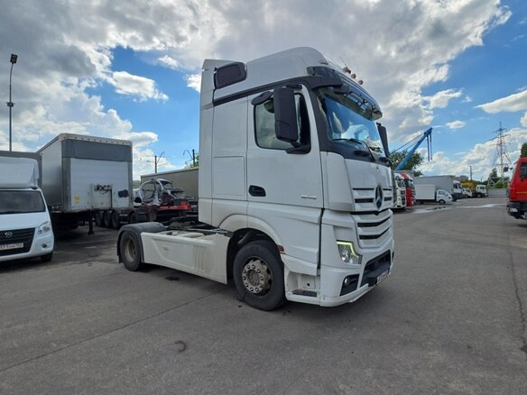 2021 Mercedes-Benz Actros, белый, 6712700 рублей - вид 1