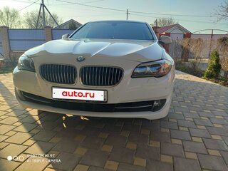 2012 BMW 5 серии 528i xDrive VI (F10/F11/F07), белый, 2900000 рублей, вид 2