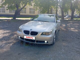 2004 BMW 5 серии 520i V (E60/E61), серебристый, 890000 рублей, вид 2