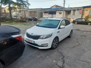 2015 Kia Rio III Рестайлинг, белый, 1050000 рублей, вид 2