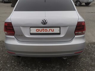 2018 Volkswagen Polo V Рестайлинг, серебристый, 1200000 рублей, вид 3