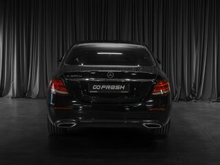 2019 Mercedes-Benz E-Класс 300 de V (W213, S213, C238), чёрный, 3189000 рублей, вид 4