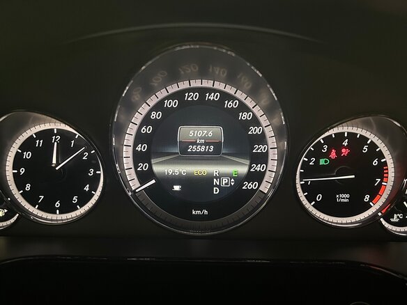 2012 Mercedes-Benz E-Класс 200 7G-Tronic IV (W212, S212, C207), чёрный, 1500000 рублей - вид 6