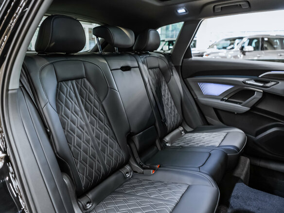 2026 Audi Q5 L III (GU), чёрный, 6375000 рублей - вид 16