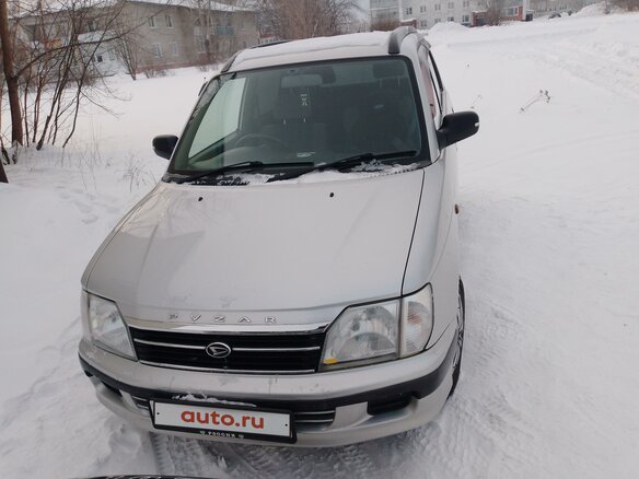 1999 Daihatsu Pyzar I Рестайлинг, серебристый, 400000 рублей - вид 2