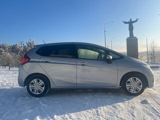 2019 Honda Fit III Рестайлинг, серебристый, 1369000 рублей, вид 4