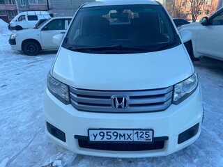 2011 Honda Freed I Рестайлинг, белый, 1165000 рублей, вид 2