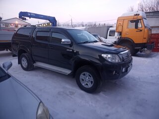 2011 Toyota Hilux VII, чёрный, 2100000 рублей, вид 2