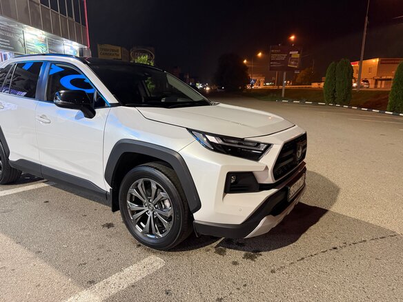 2024 Toyota RAV4 V (XA50), белый, 4800000 рублей - вид 24