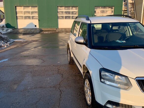 2016 Skoda Yeti I Рестайлинг, белый, 800000 рублей - вид 7